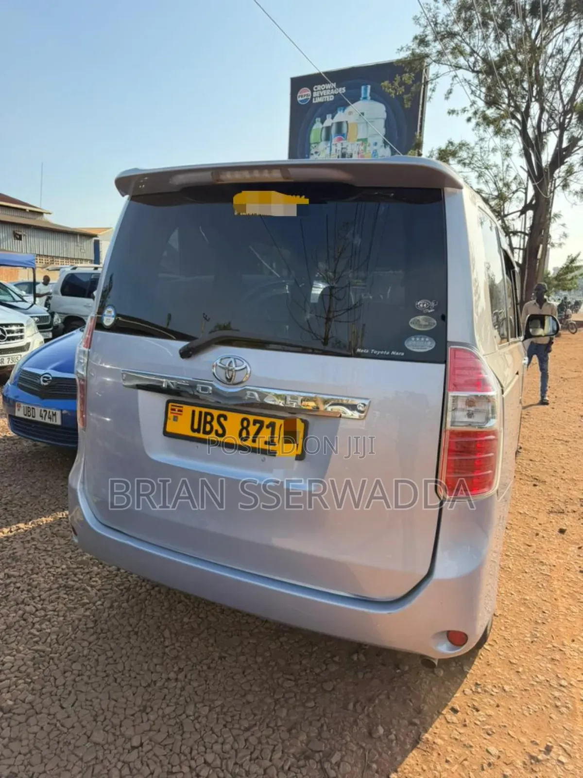 Toyota Noah 2010 Silver