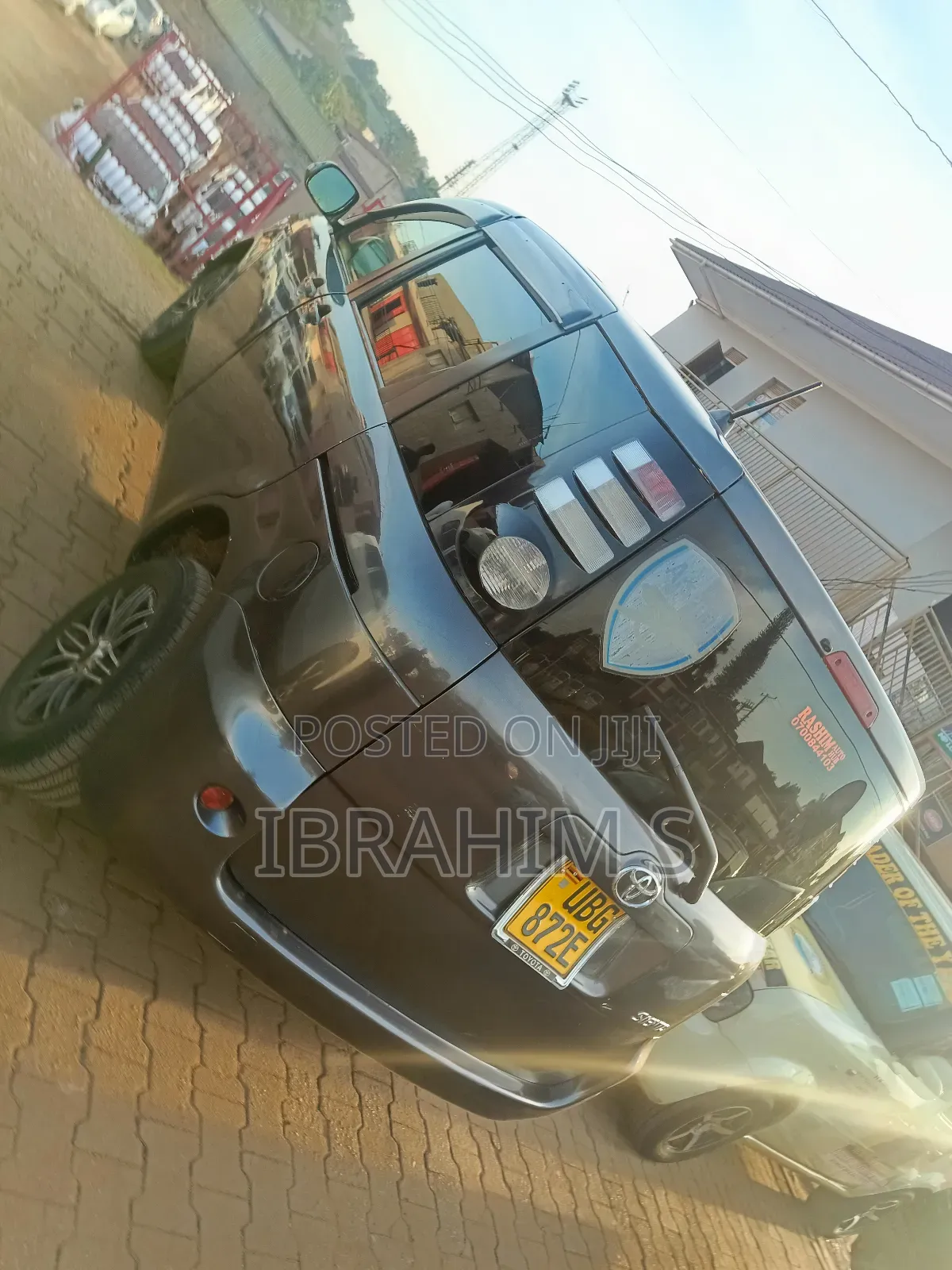 Toyota Sienta 2011 Gray