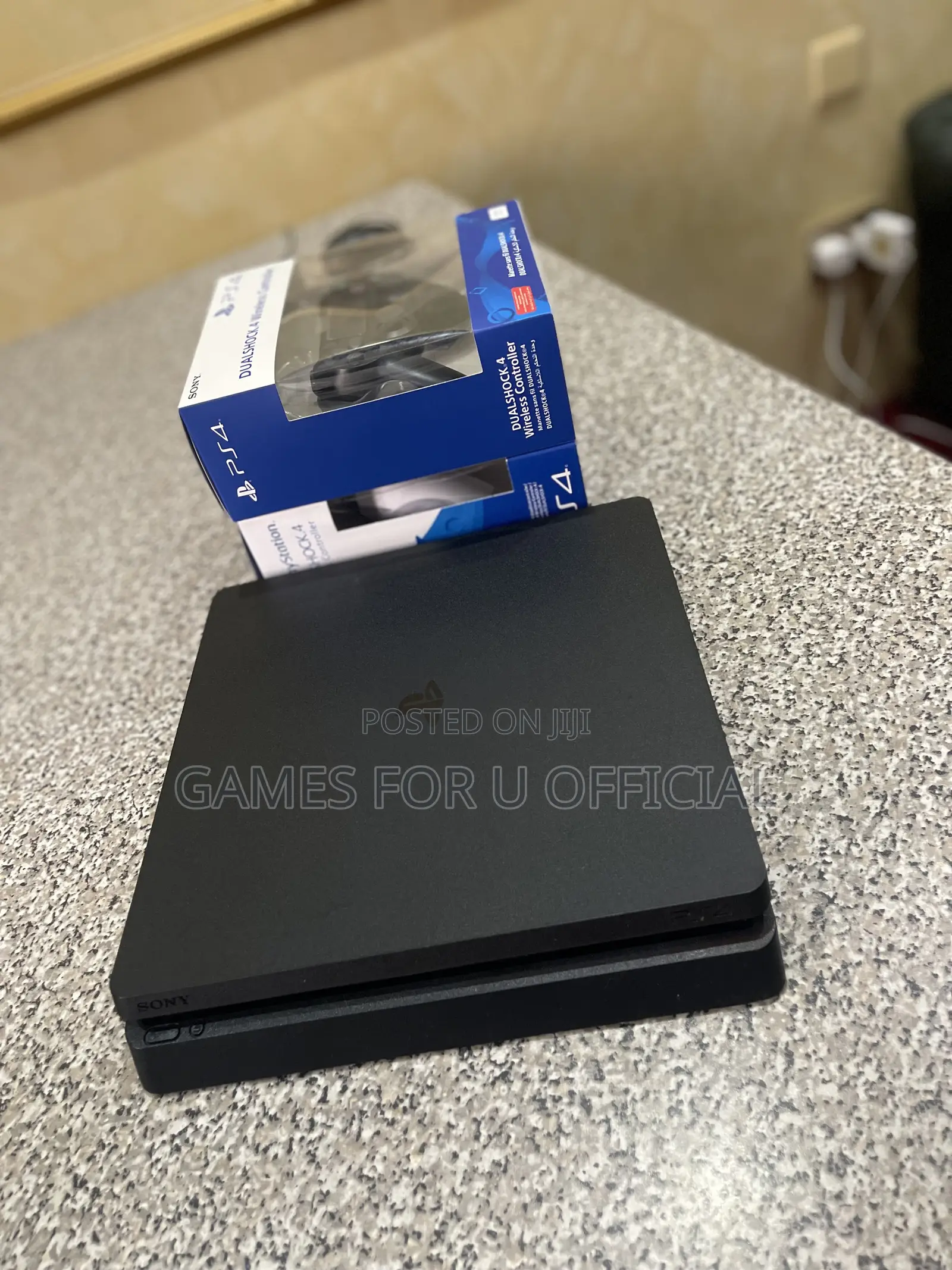 Ps4 Slim Console 2 Pads*Chipped*13 Games