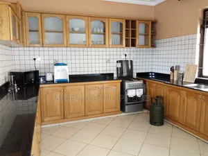 3bdrm Apartment in Muyenga, Makindye for rent