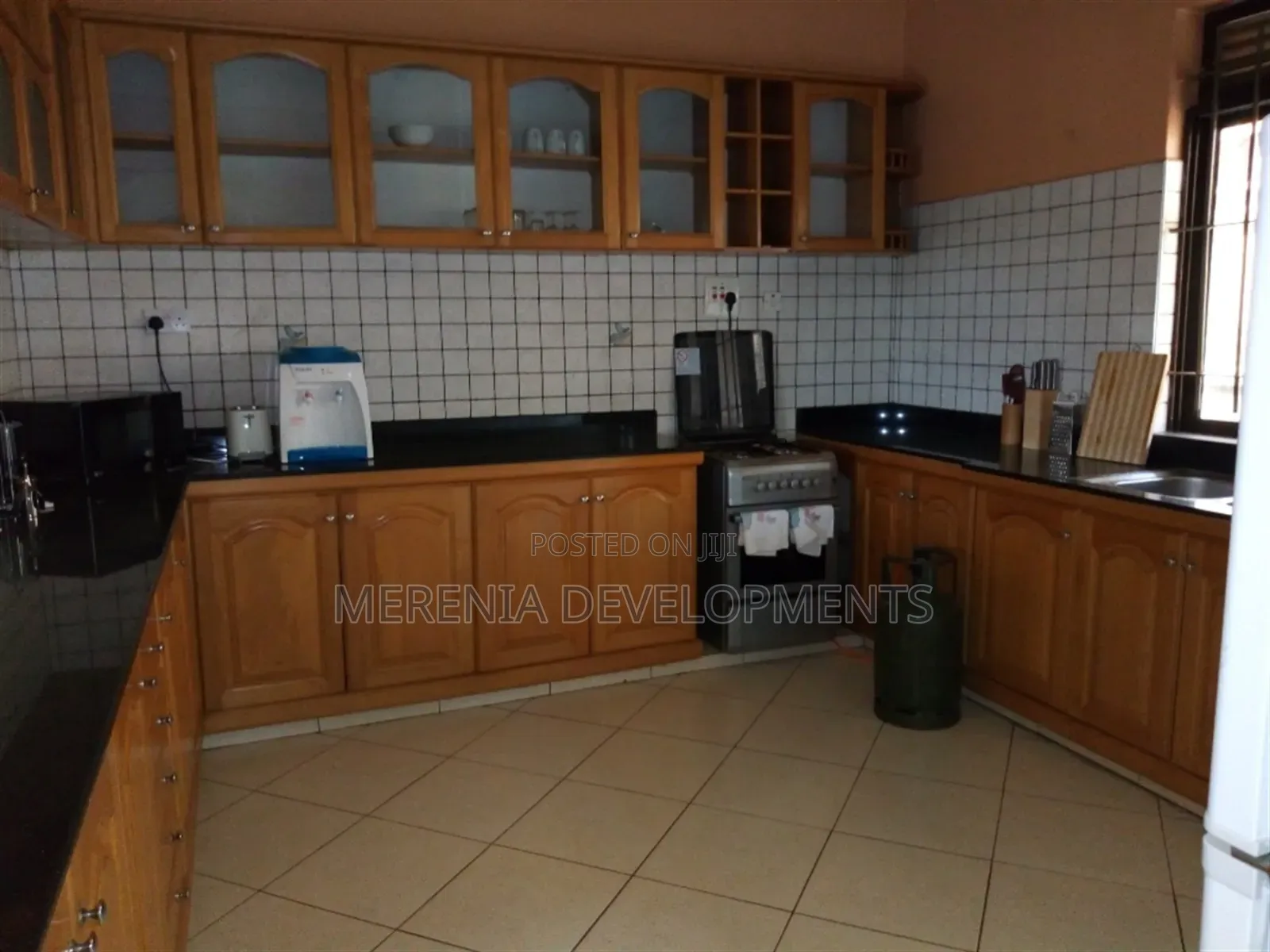 3bdrm Apartment in Muyenga, Makindye for rent