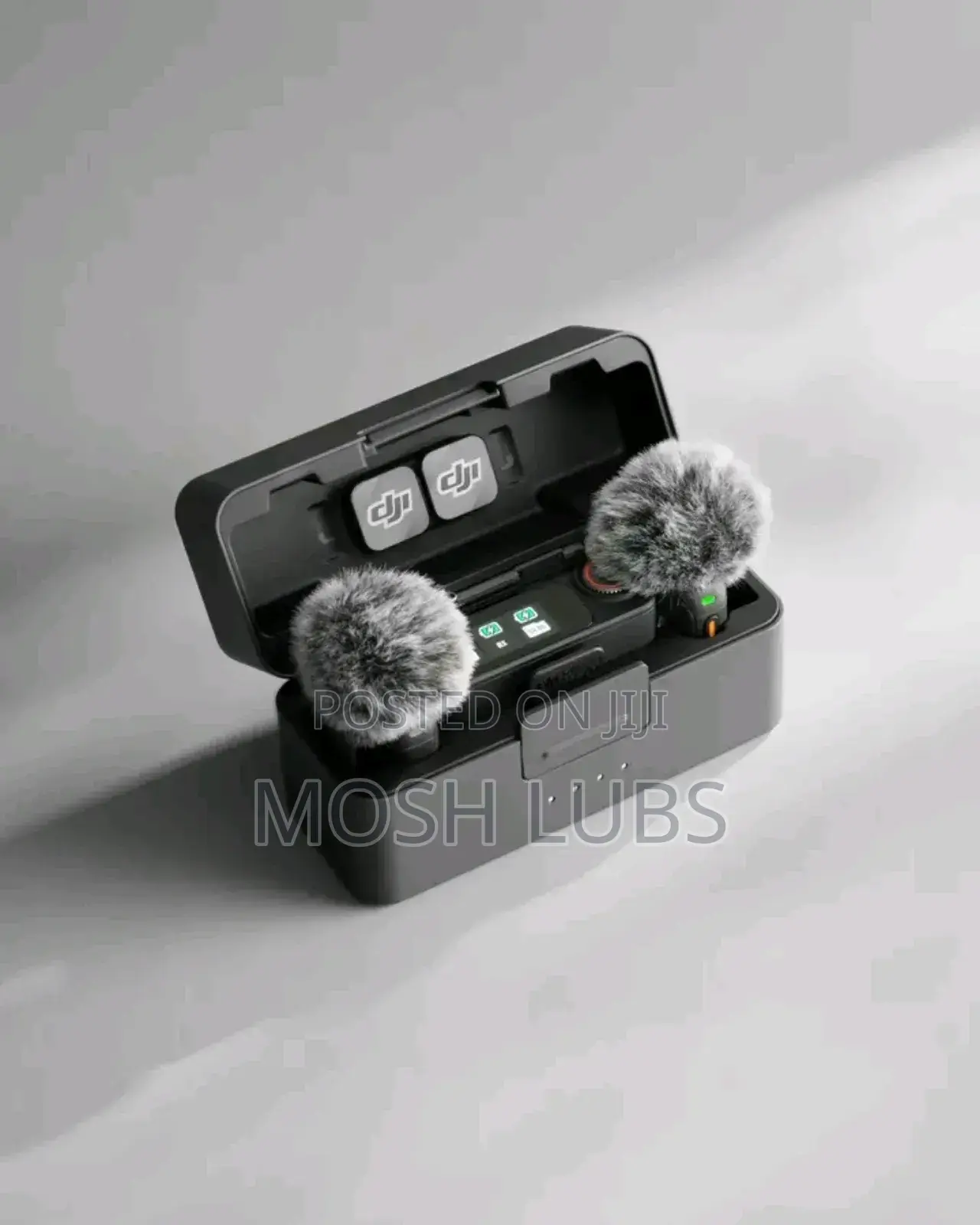 Dual Interview Wireless Microphone {Hang on Shirt During Interview}