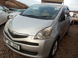 Toyota Ractis 2007 Silver