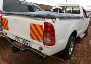 Toyota Hilux 2008 White