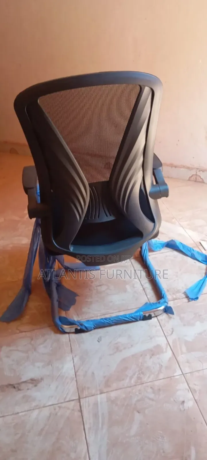 Fast Class Board Room Chair Netted