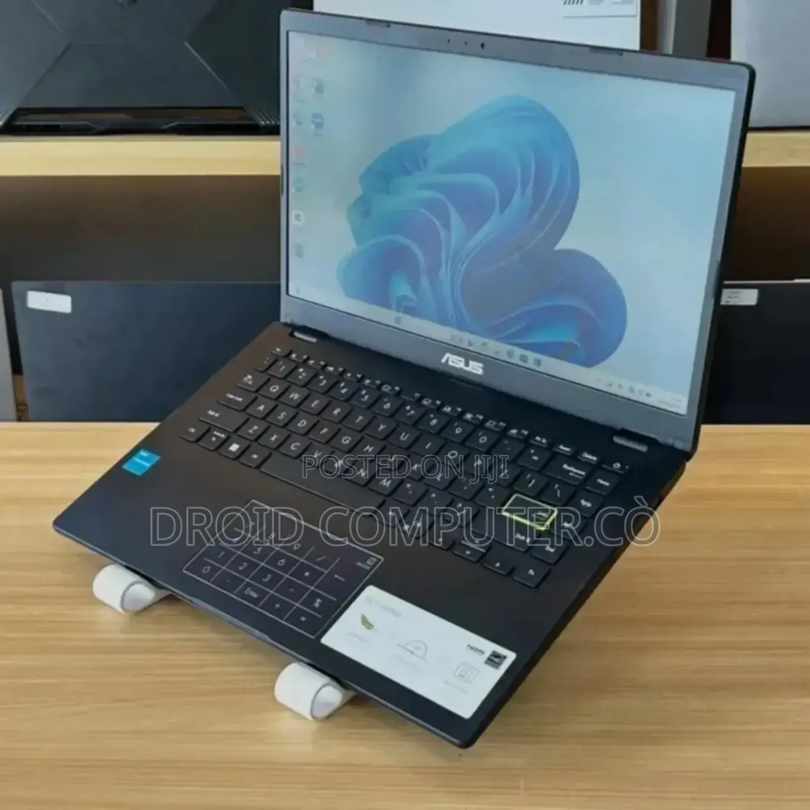 Laptop Asus Vivobook E410M 4GB Intel Celeron SSD 128GB