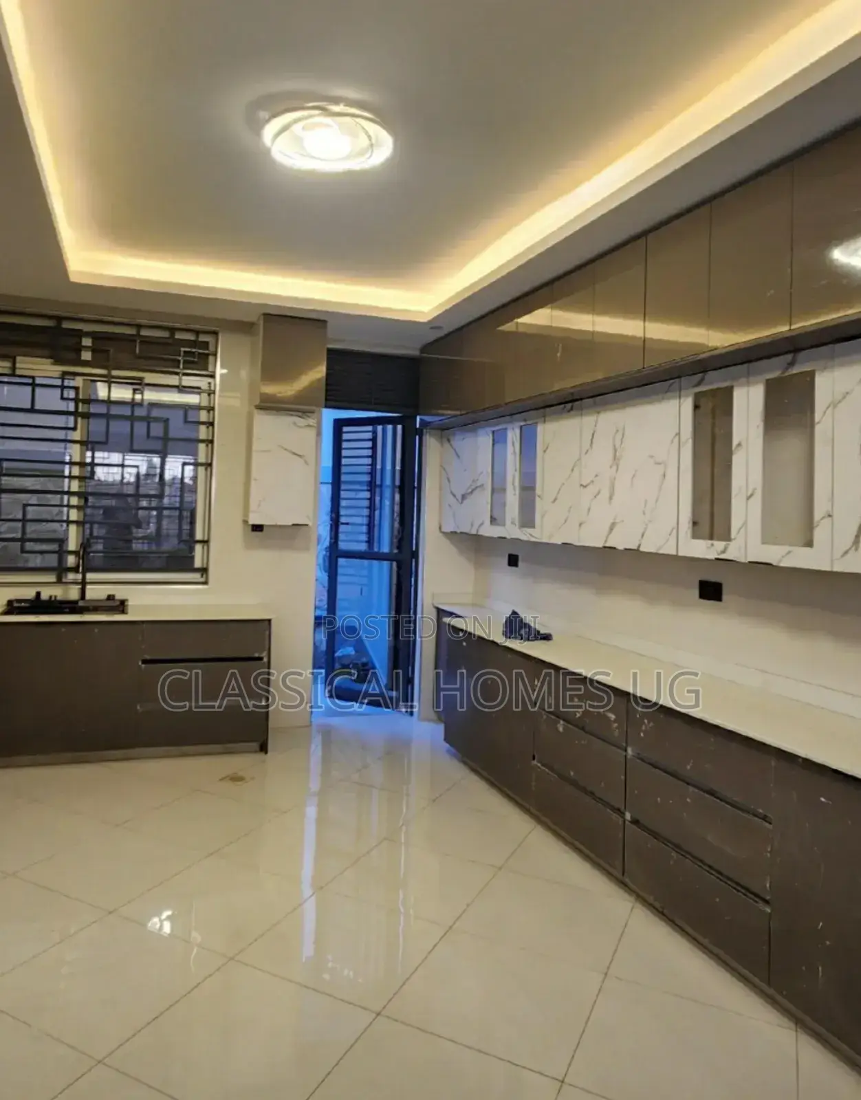 5bdrm Duplex in Kyanja, Central Division for rent