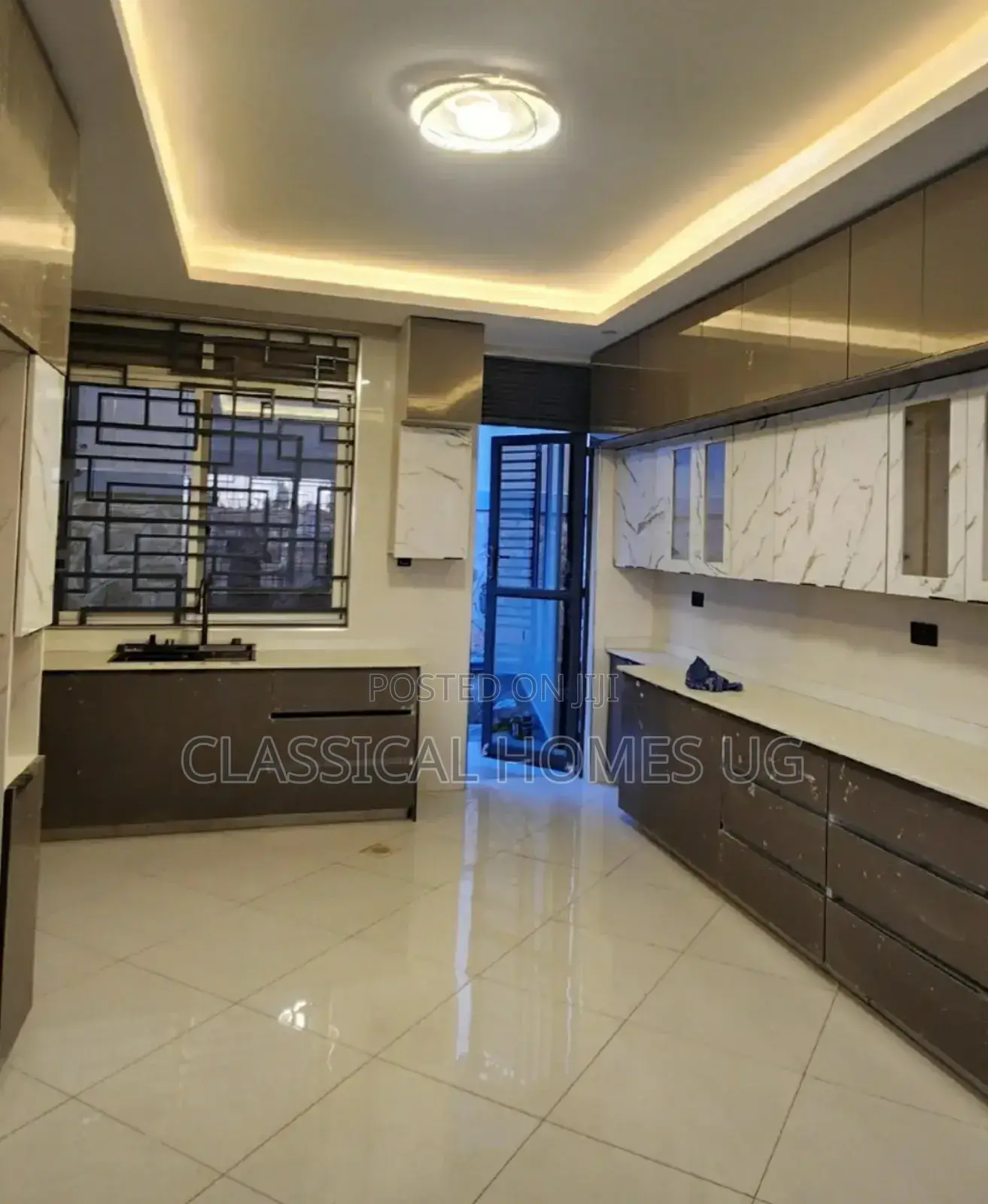 5bdrm Duplex in Kyanja, Central Division for rent