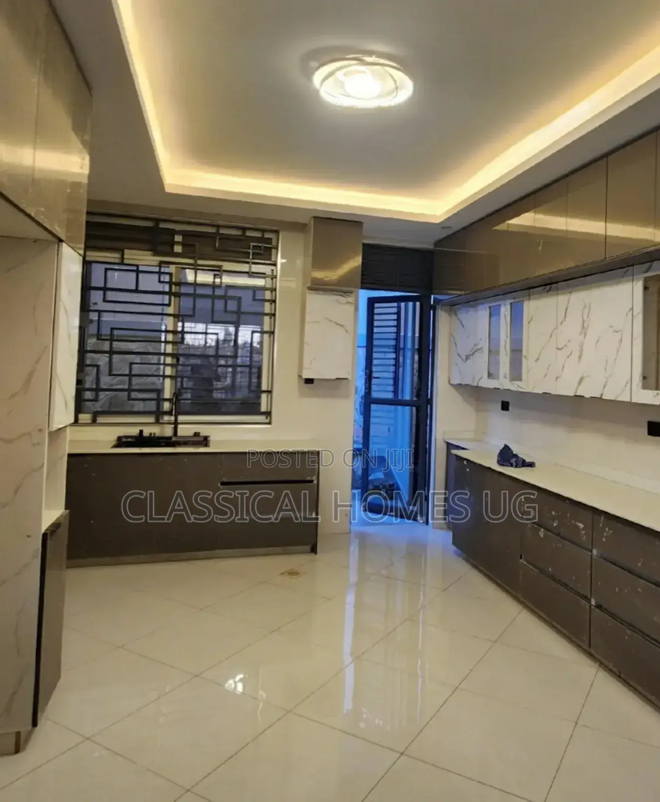5bdrm Duplex in Kyanja, Central Division for rent