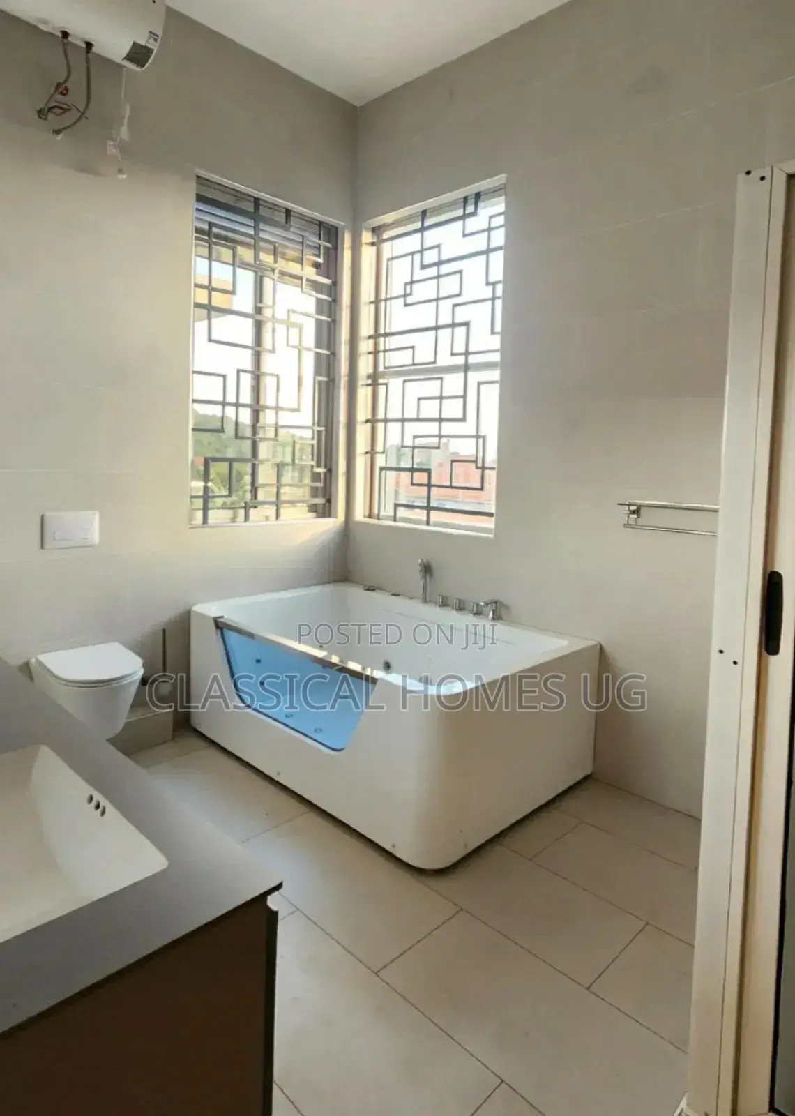 5bdrm Duplex in Kyanja, Central Division for rent