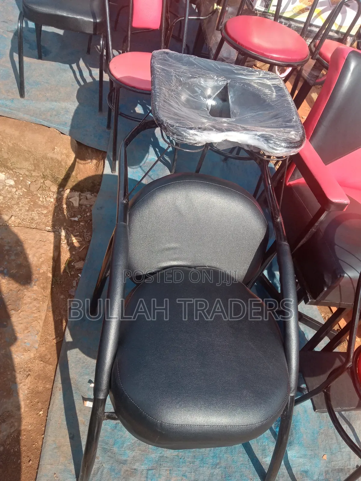 Saloon Sink Chair Black Good Quality.