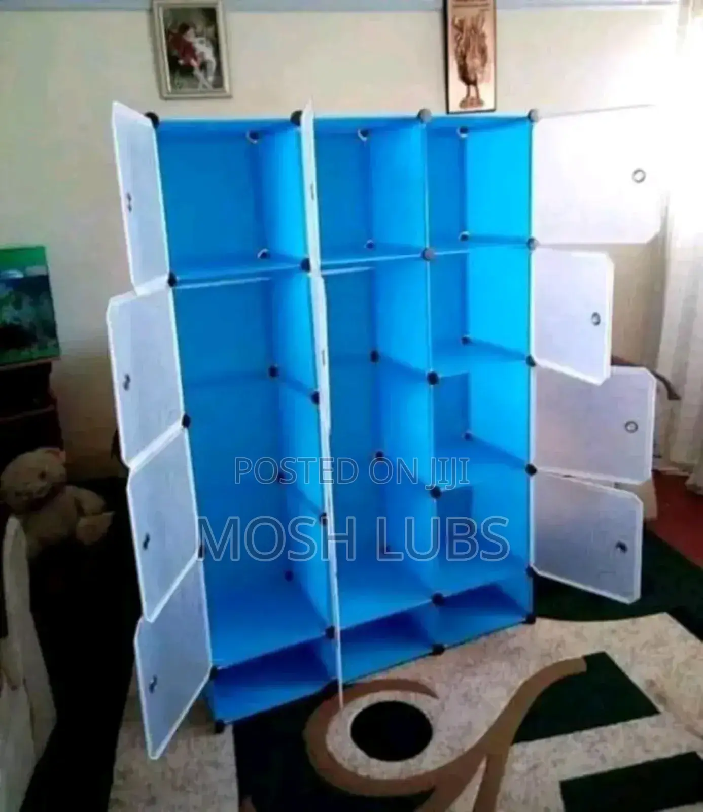 Open Cabinet Wardrobe With 3 Columns