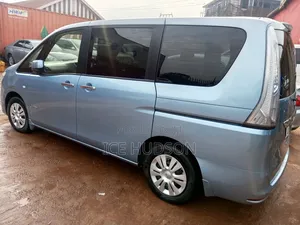 Nissan Serena 2015 Blue