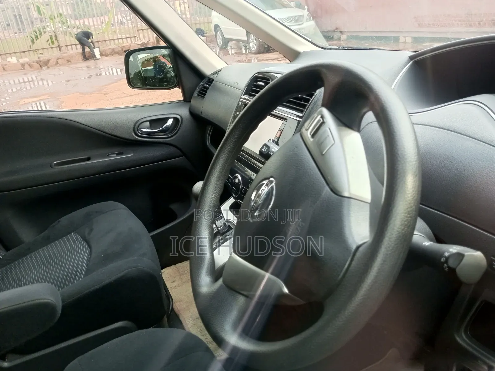 Nissan Serena 2015 Blue