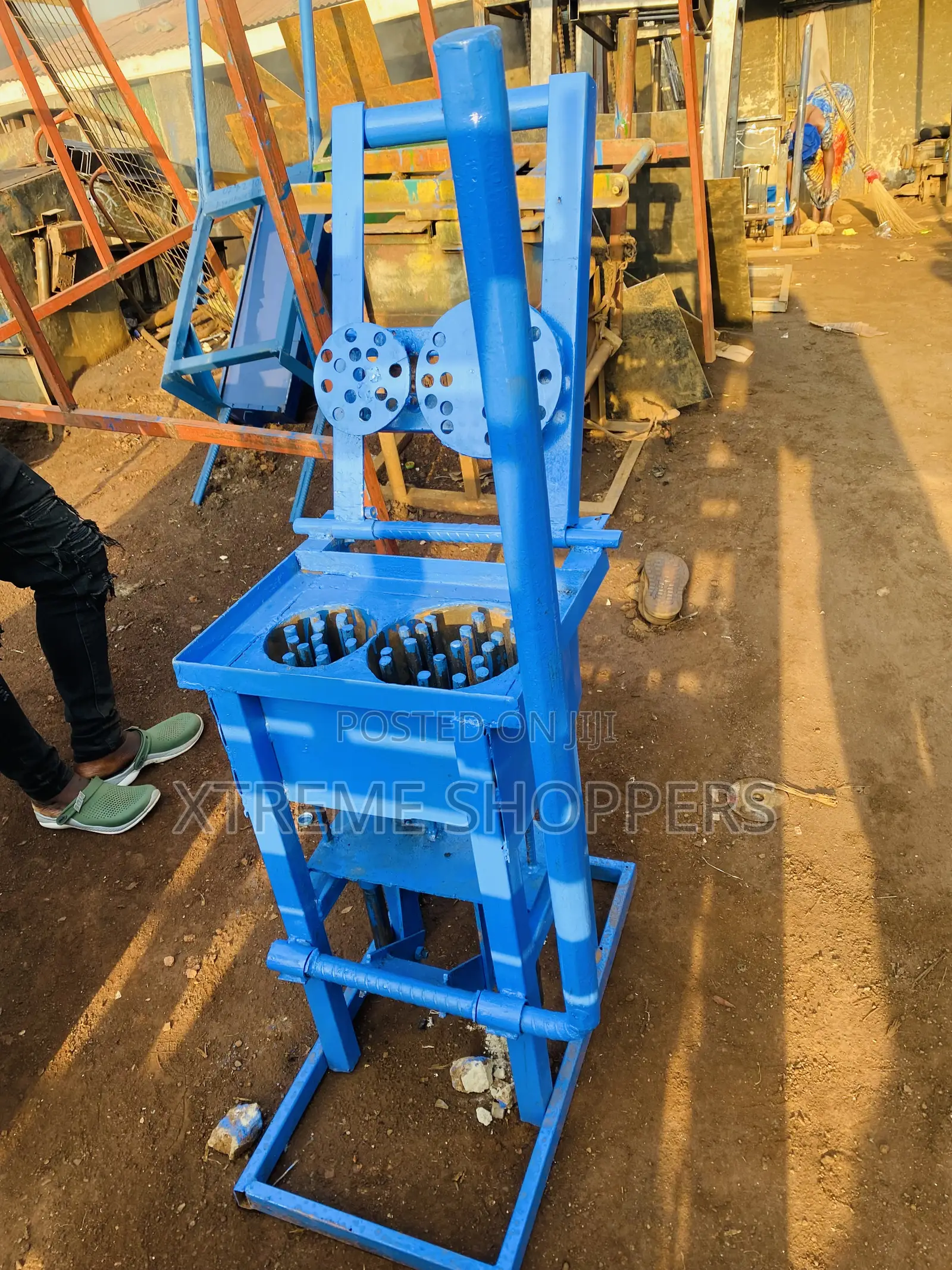 (Honey Comb)/ Briquettes Charcoal Machine