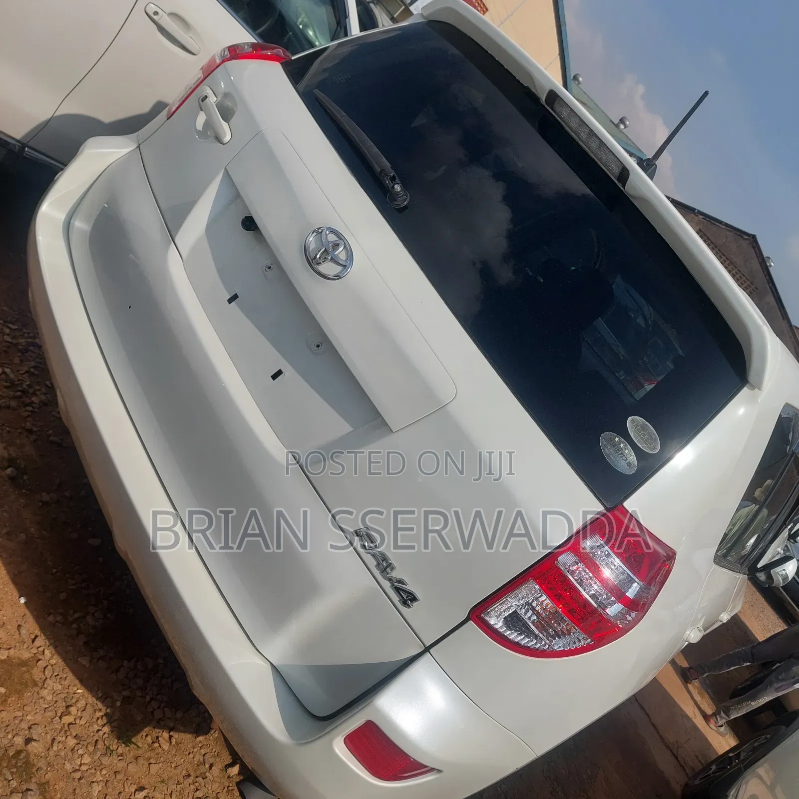 Toyota RAV4 2010 White