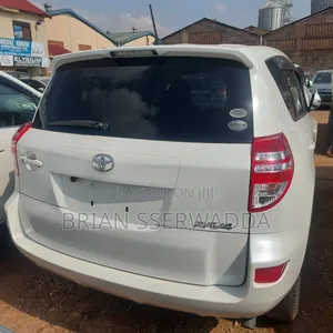 Toyota RAV4 2010 White