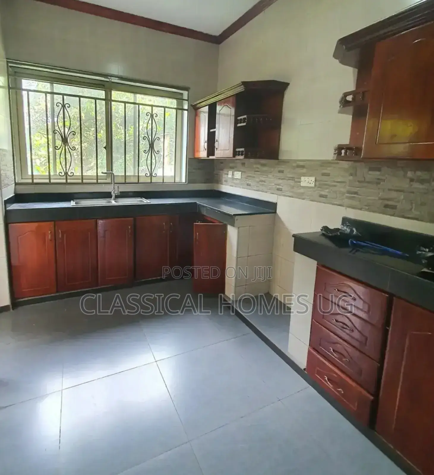 3bdrm Apartment in Naalya, Central Division for rent