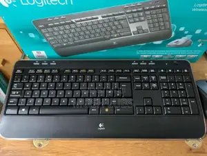 Logitech a Smart Keyboard+Mouse