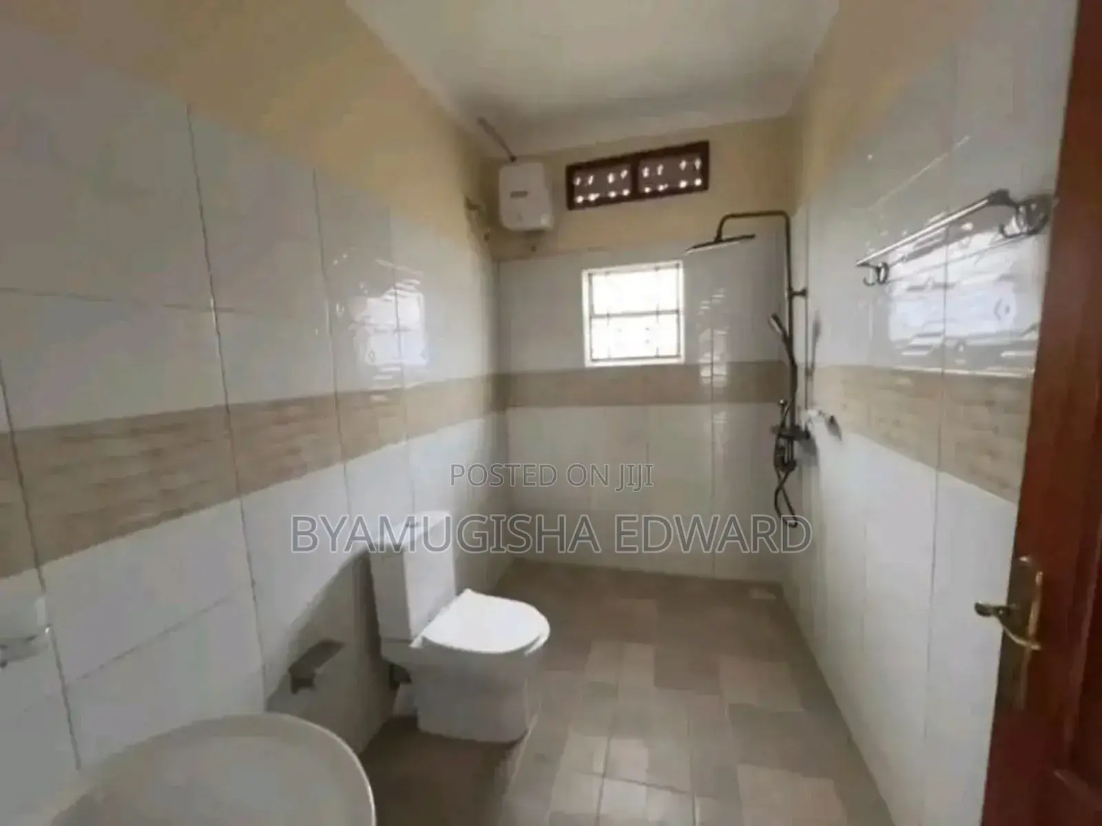 3bdrm Apartment in Standalone Kisaasi, Central Division for rent