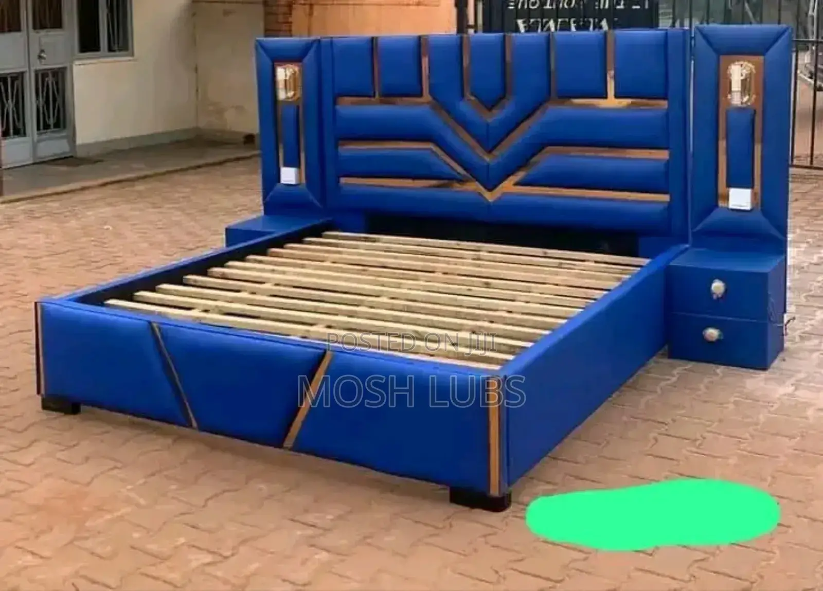 Velvet 5by6 Canopy Bed~Blue
