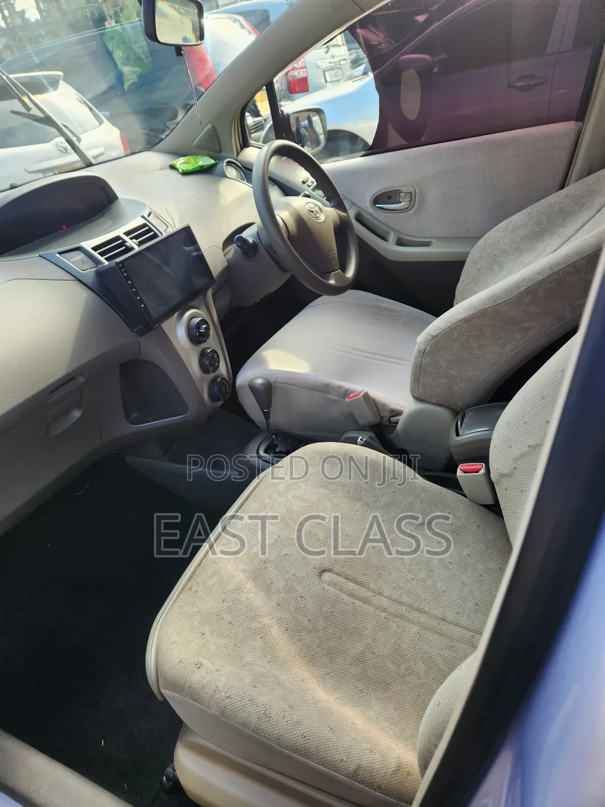 Toyota Vitz 1.0 FWD 5dr 2008 Pearl