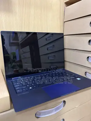 New Laptop HP EliteBook x360 830 G6 8GB Intel Core i7 SSD 256GB