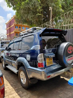 Toyota Land Cruiser Prado 2002 Blue