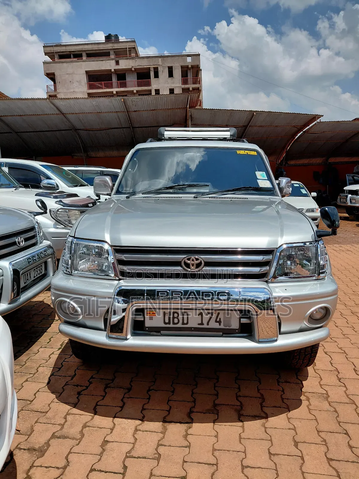 Toyota Land Cruiser Prado 2002 White
