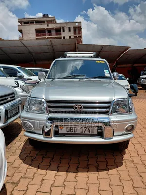 Toyota Land Cruiser Prado 2002 White
