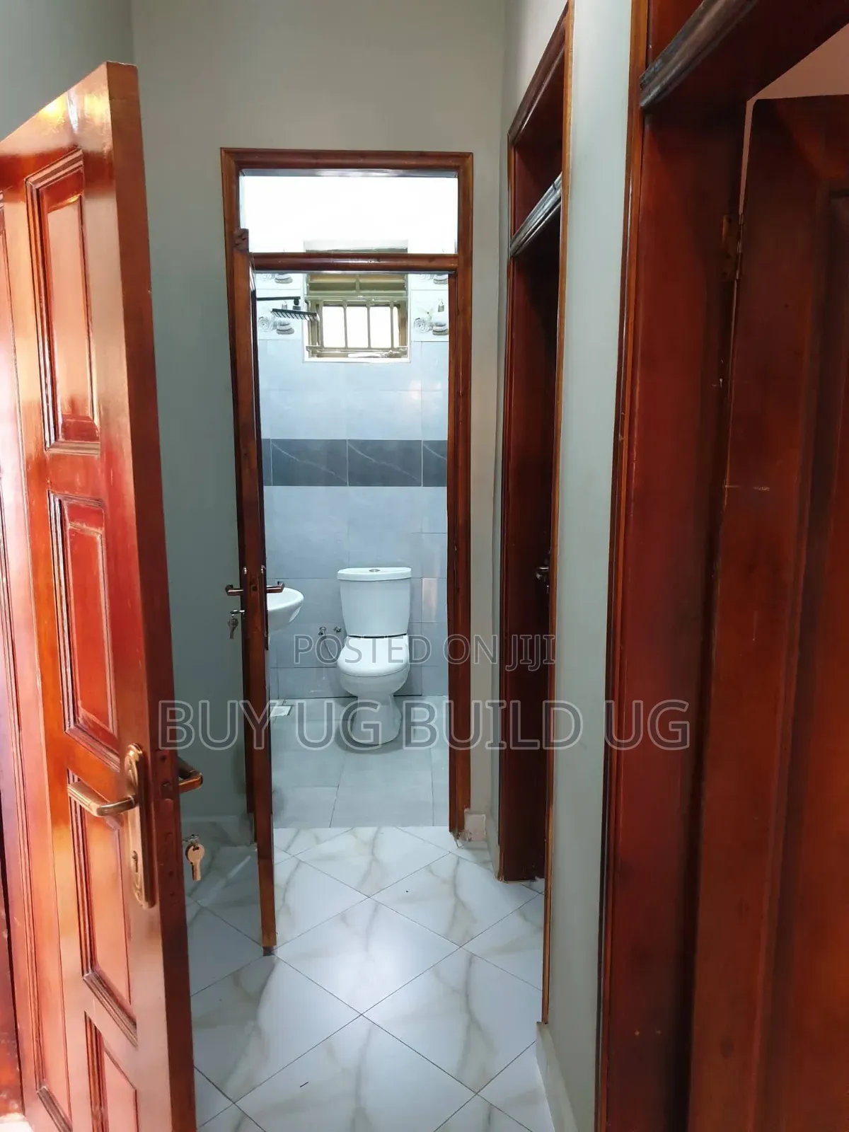 3bdrm Bungalow in Seguku Katale, Central Division for sale