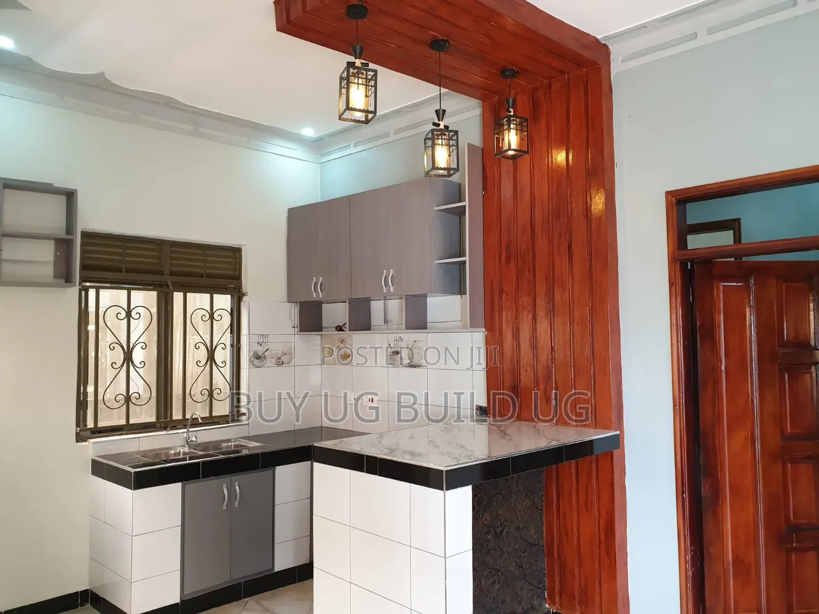 3bdrm Bungalow in Seguku Katale, Central Division for sale