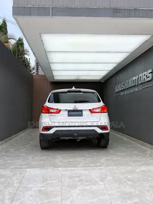 Mitsubishi RVR 2019 White