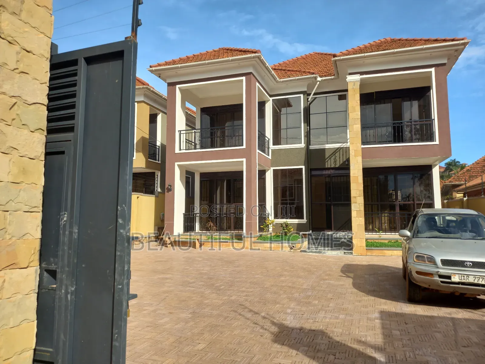 Furnished 5bdrm House in Kira for sale