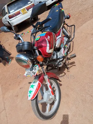 TVS HLX 125 2019 Red