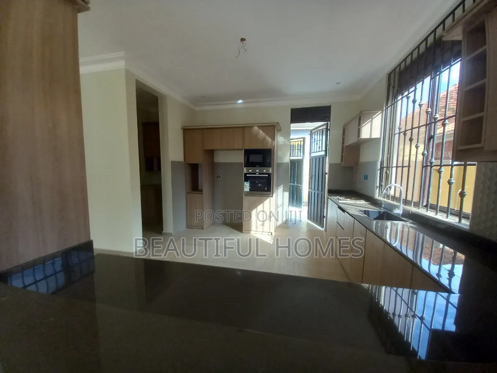 Furnished 5bdrm Duplex in Kira, Central Division for sale