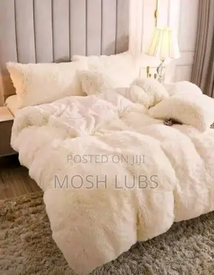 Zuo Modern Faux Fir Duvets