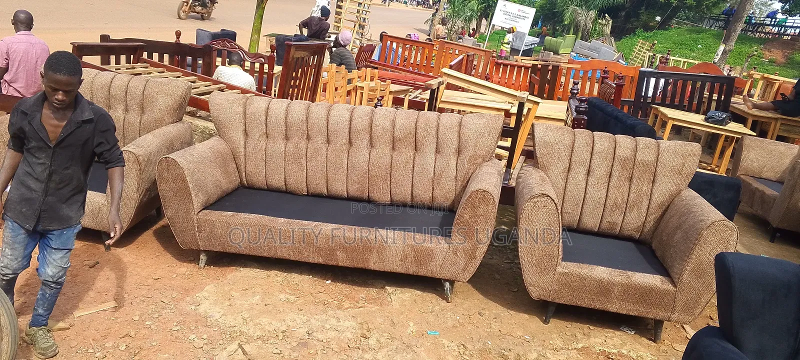 Brown Colored 5 Sitter Sofa Set