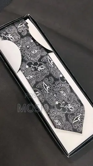 Gentle Ties for Suits