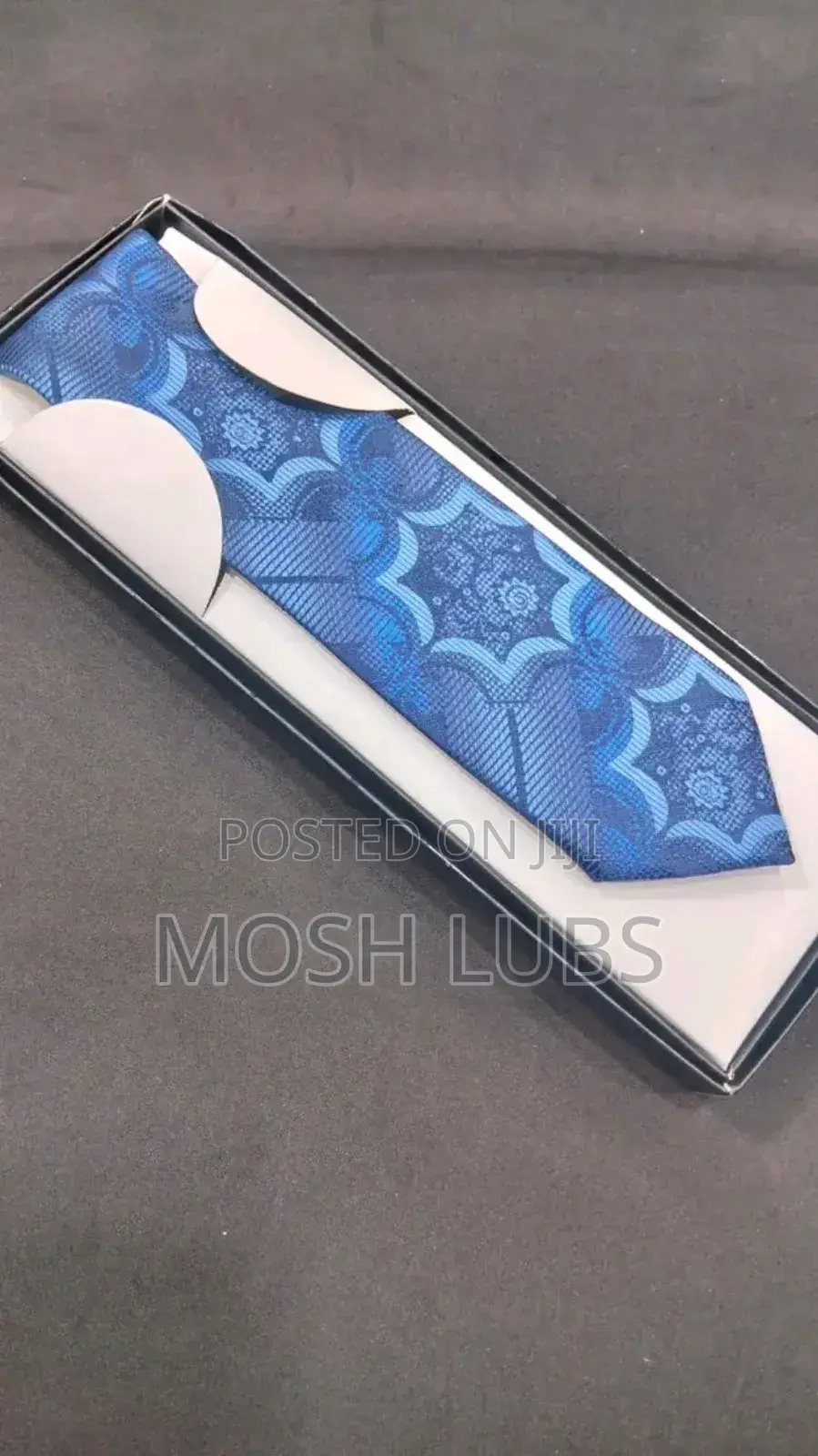 Gentle Ties for Suits