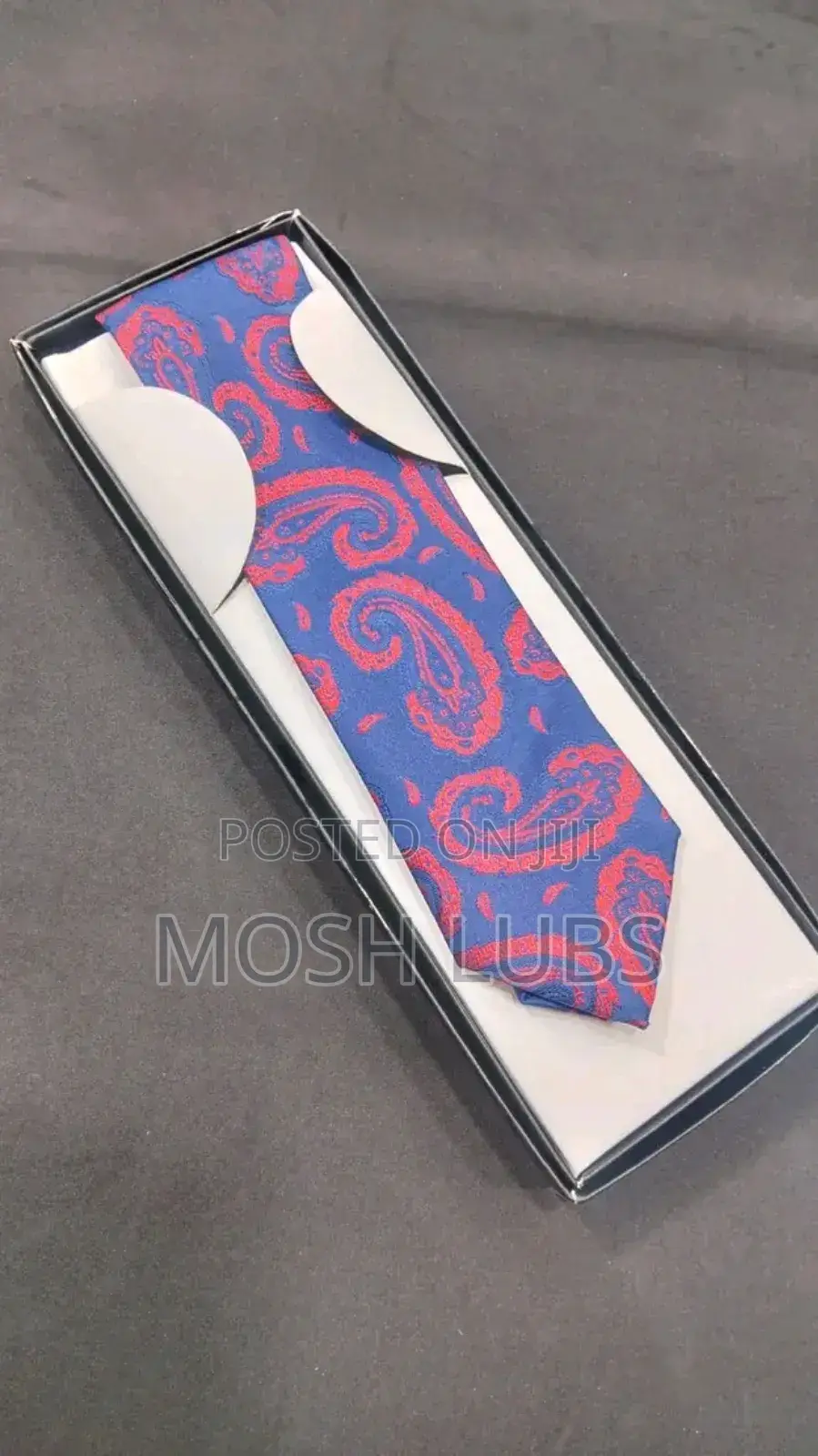 Gentle Ties for Suits