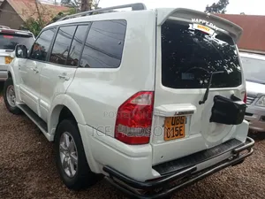 Mitsubishi Pajero 2006 White