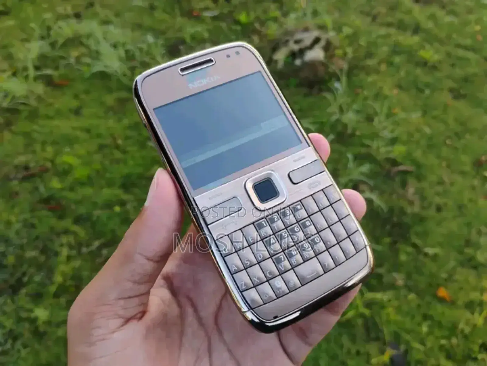 New Nokia E72 Gold