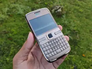 New Nokia E72 Gold