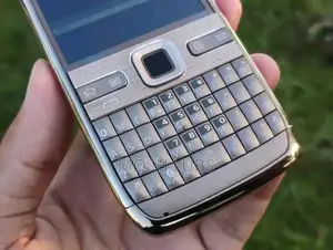 New Nokia E72 Gold