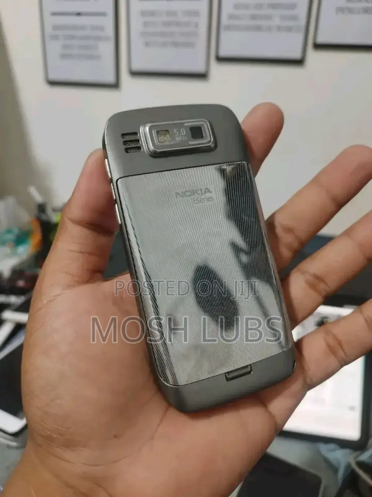 New Nokia E72 Gray
