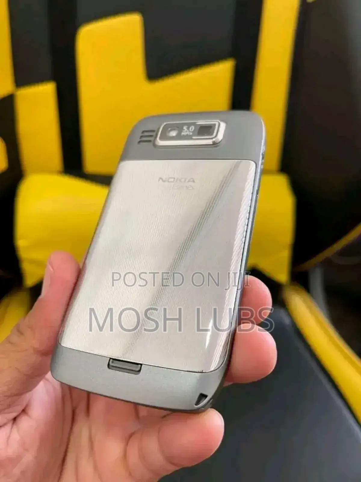 New Nokia E72 Gray