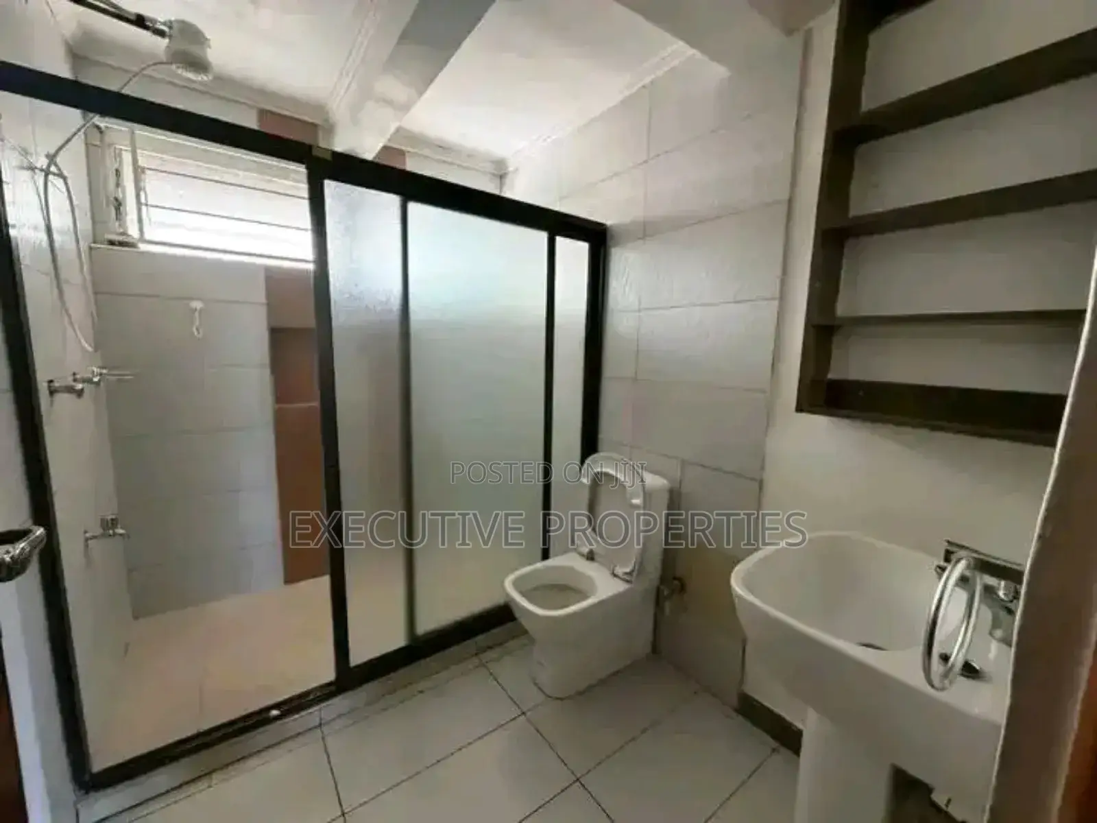4bdrm Duplex in Buziga, Central Division for rent
