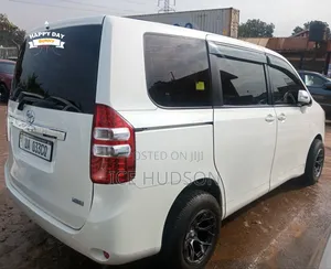 Toyota Noah 2013 White