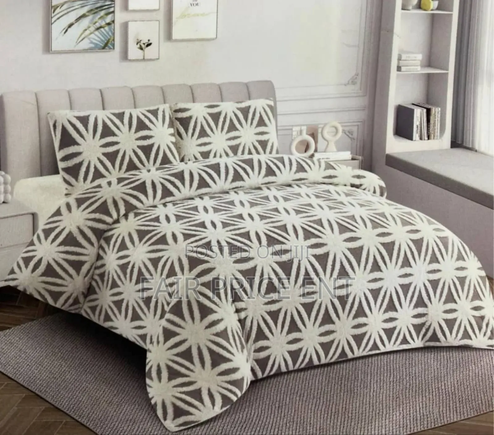 High Quality Duvet Set. 6*6 ( White)